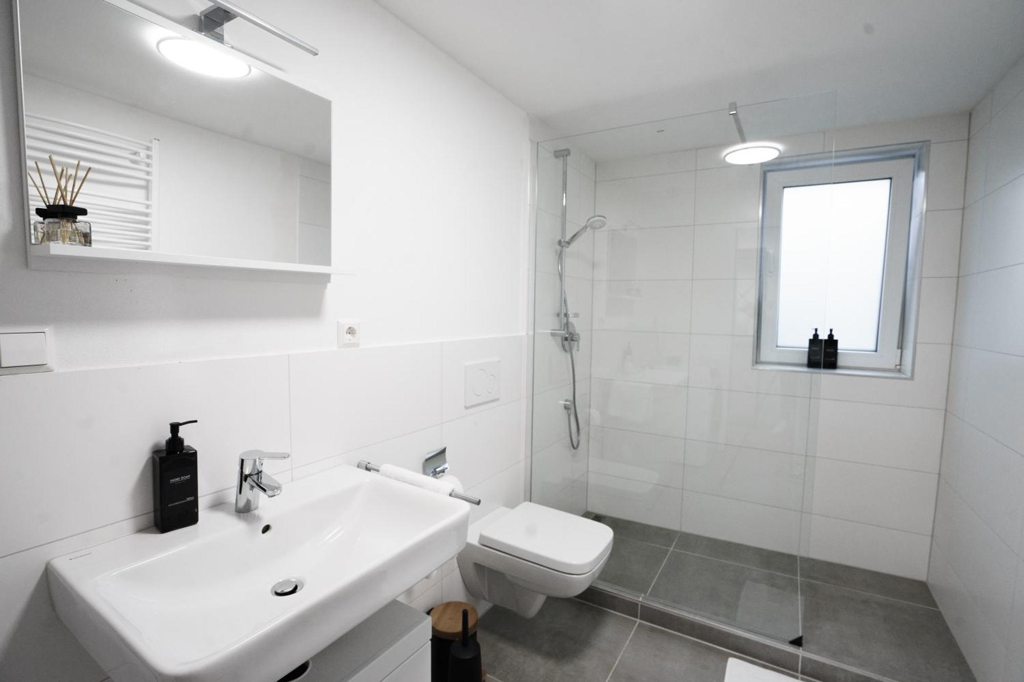 Prestige Apartments - Urban Lofts Ройтлинген Экстерьер фото
