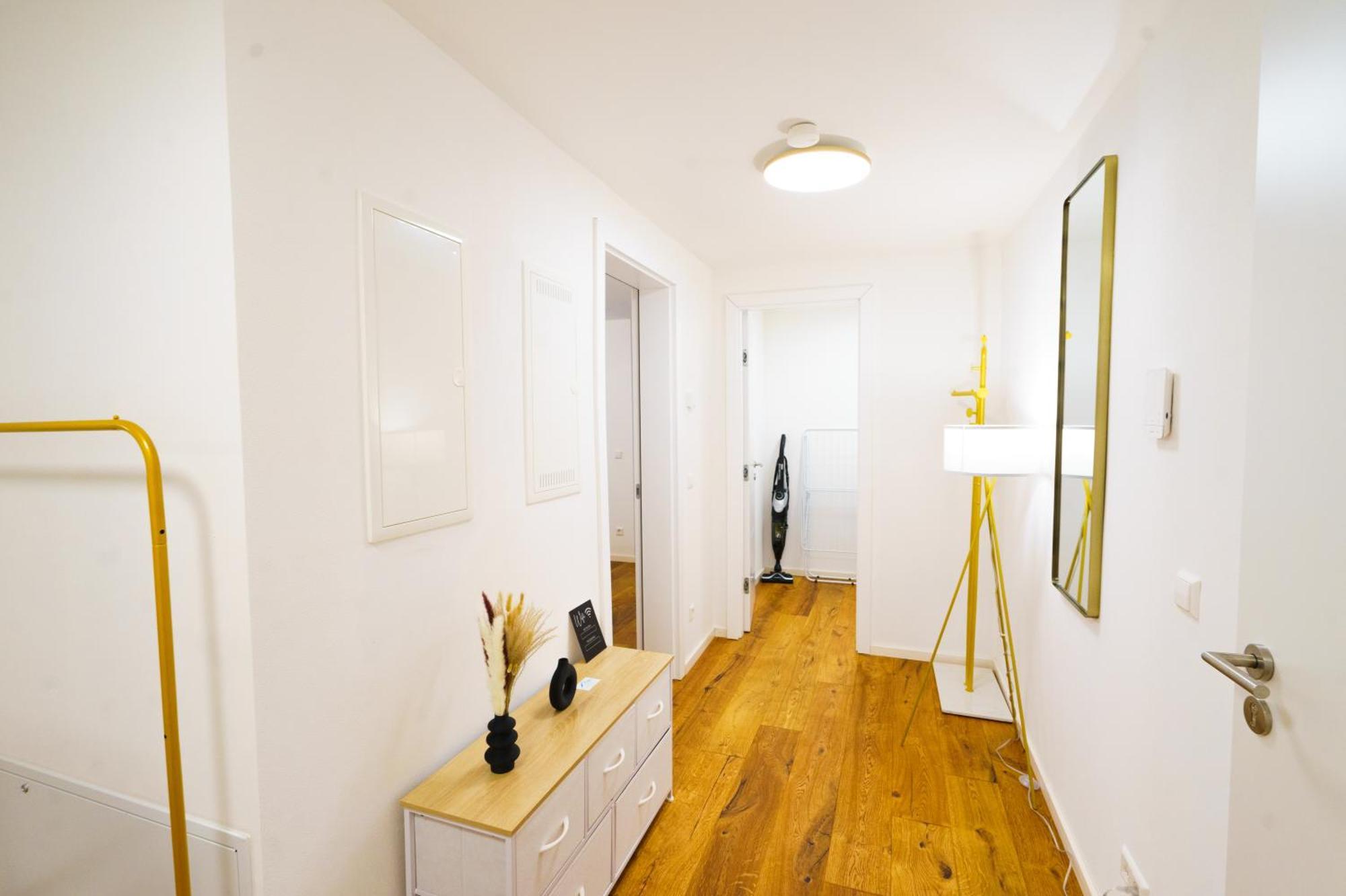 Prestige Apartments - Urban Lofts Ройтлинген Экстерьер фото